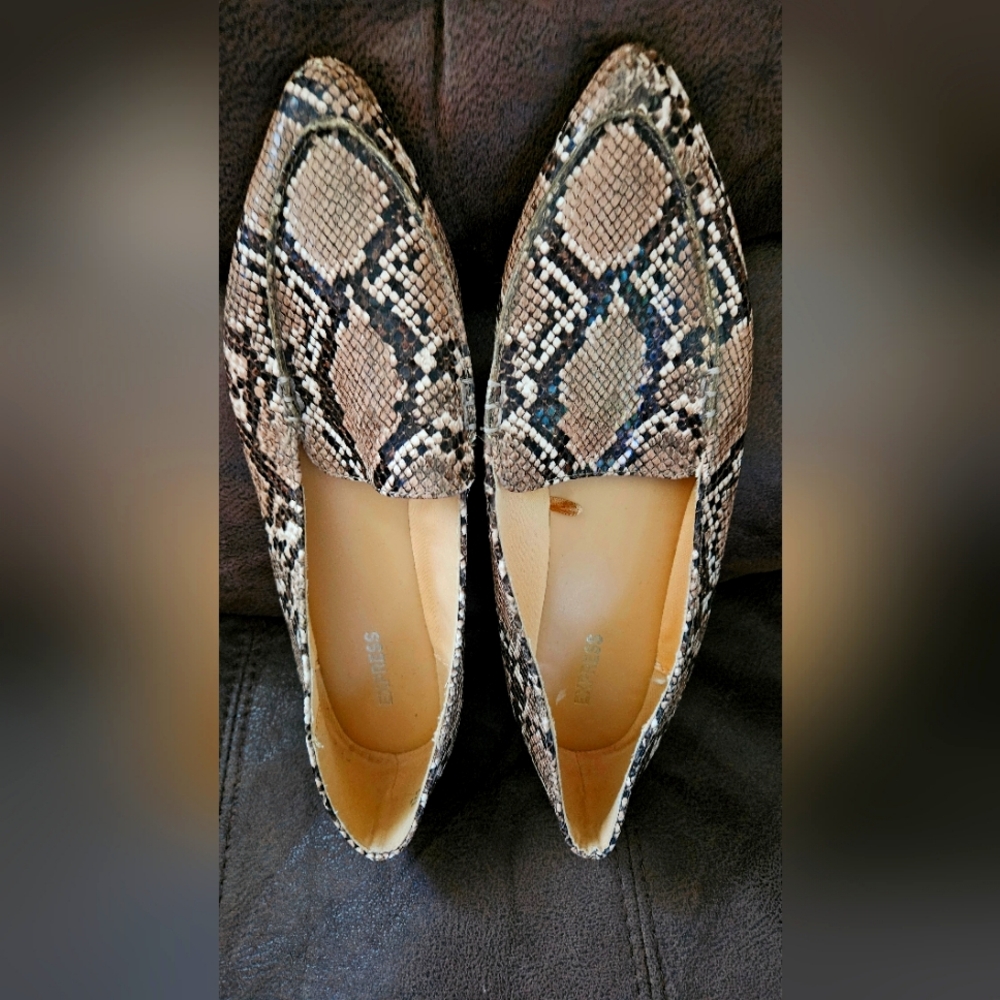 Express Snakeskin Patterned Women's Loafers